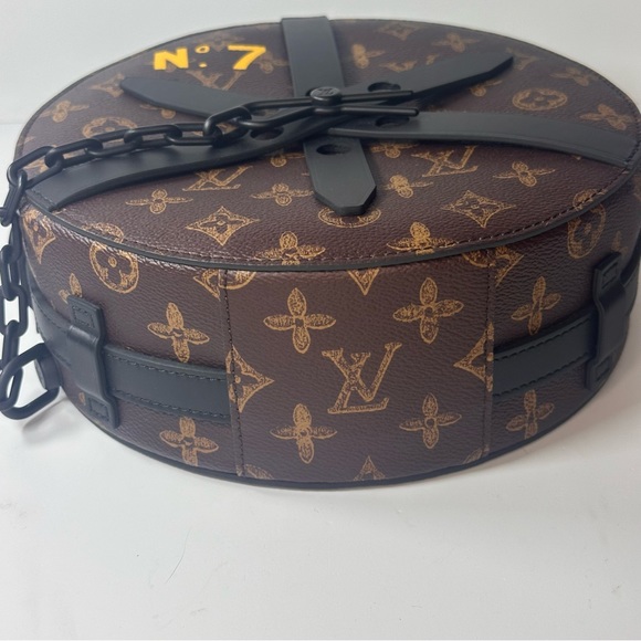 Louis Vuitton Monogram N°7 Wheel Box - Picture 13 of 16